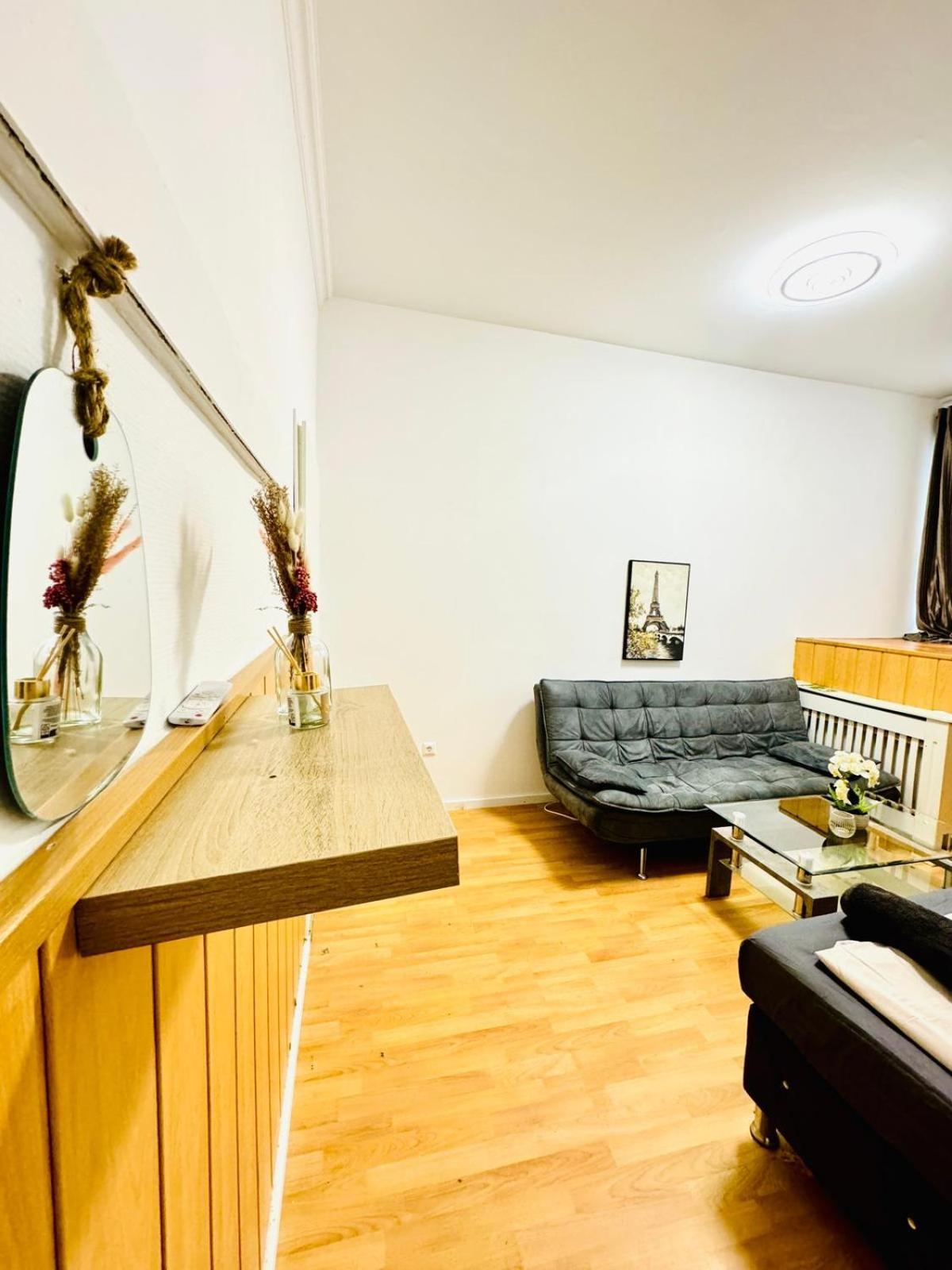 Comfy In A Shared Apt, 8min To Rathausplatz Appartement *