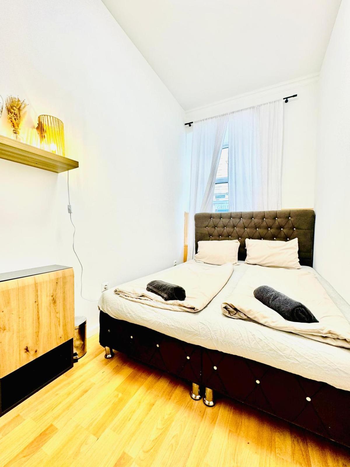 Comfy In A Shared Apt, 8min To Rathausplatz * Viena