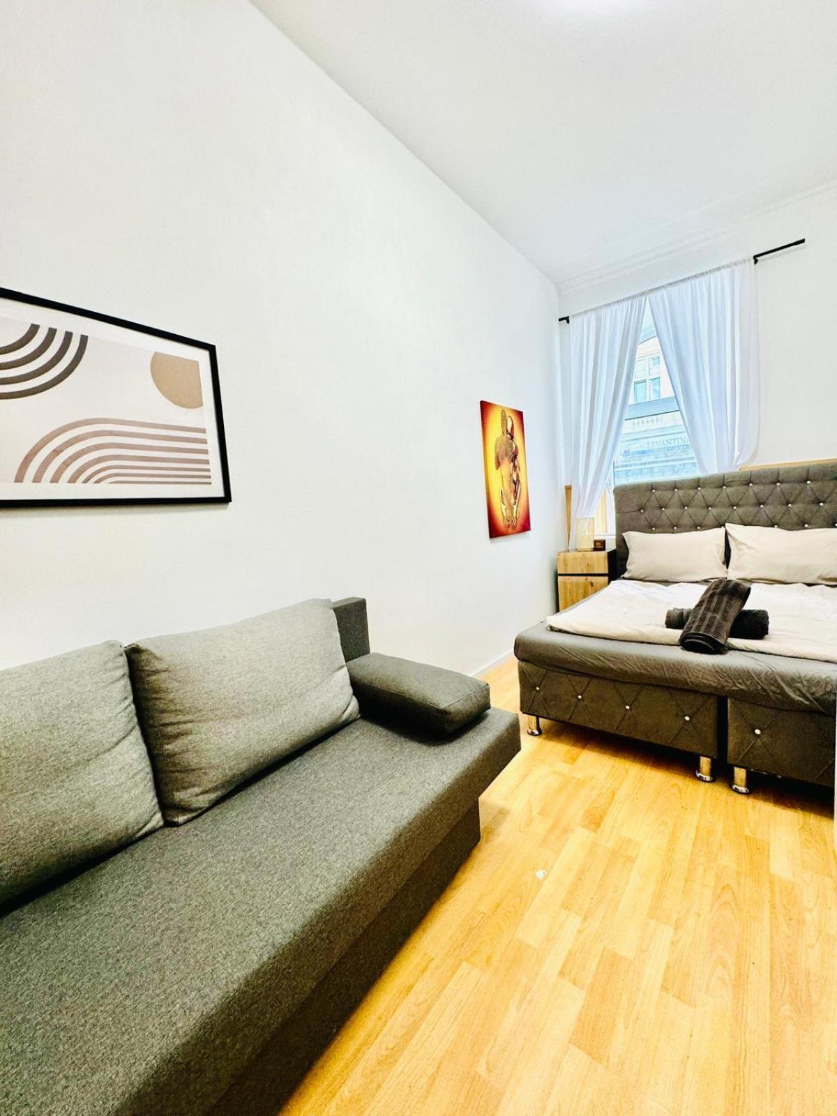 Comfy In A Shared Apt, 8min To Rathausplatz Appartement *