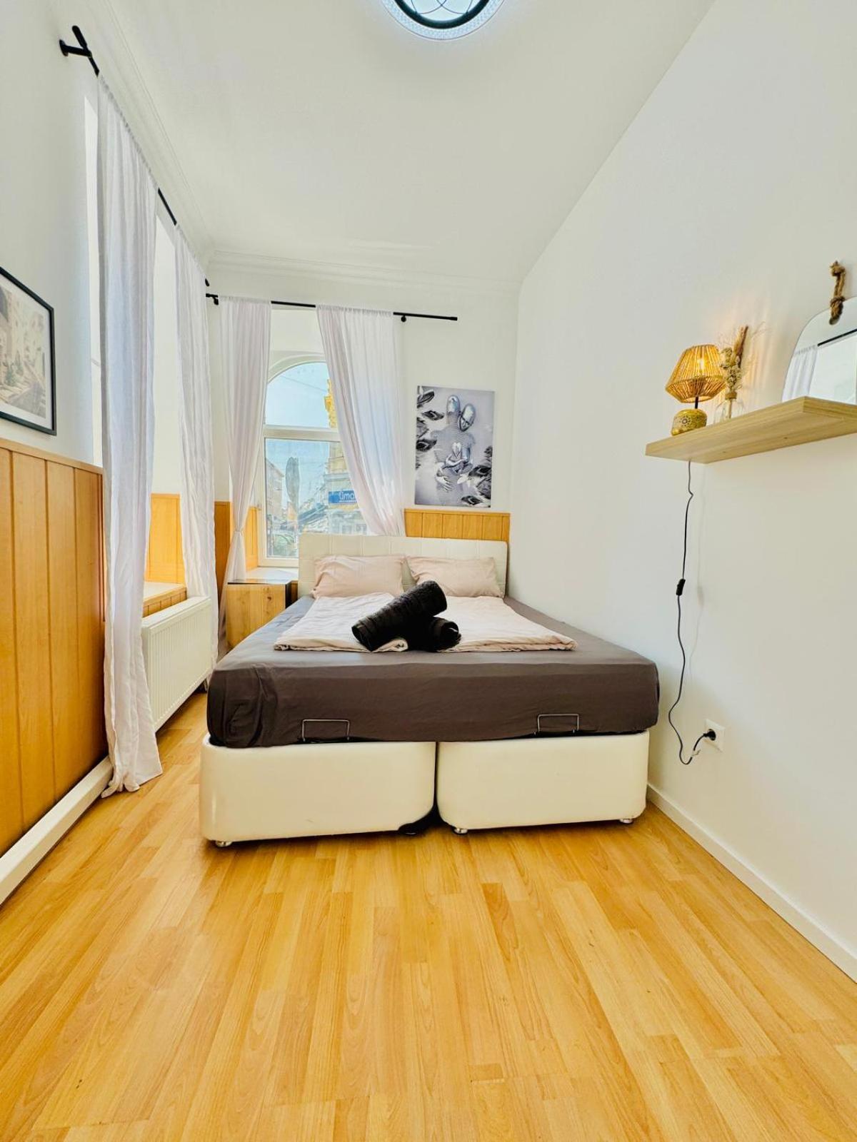Comfy In A Shared Apt, 8min To Rathausplatz * Vienne